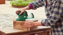 Bosch EasySander 18V-8 batteridrevet multisliper