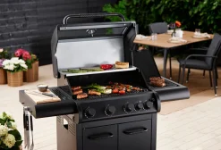 Gassgrill med 4 brennere og sidebrennere – Grillexpert